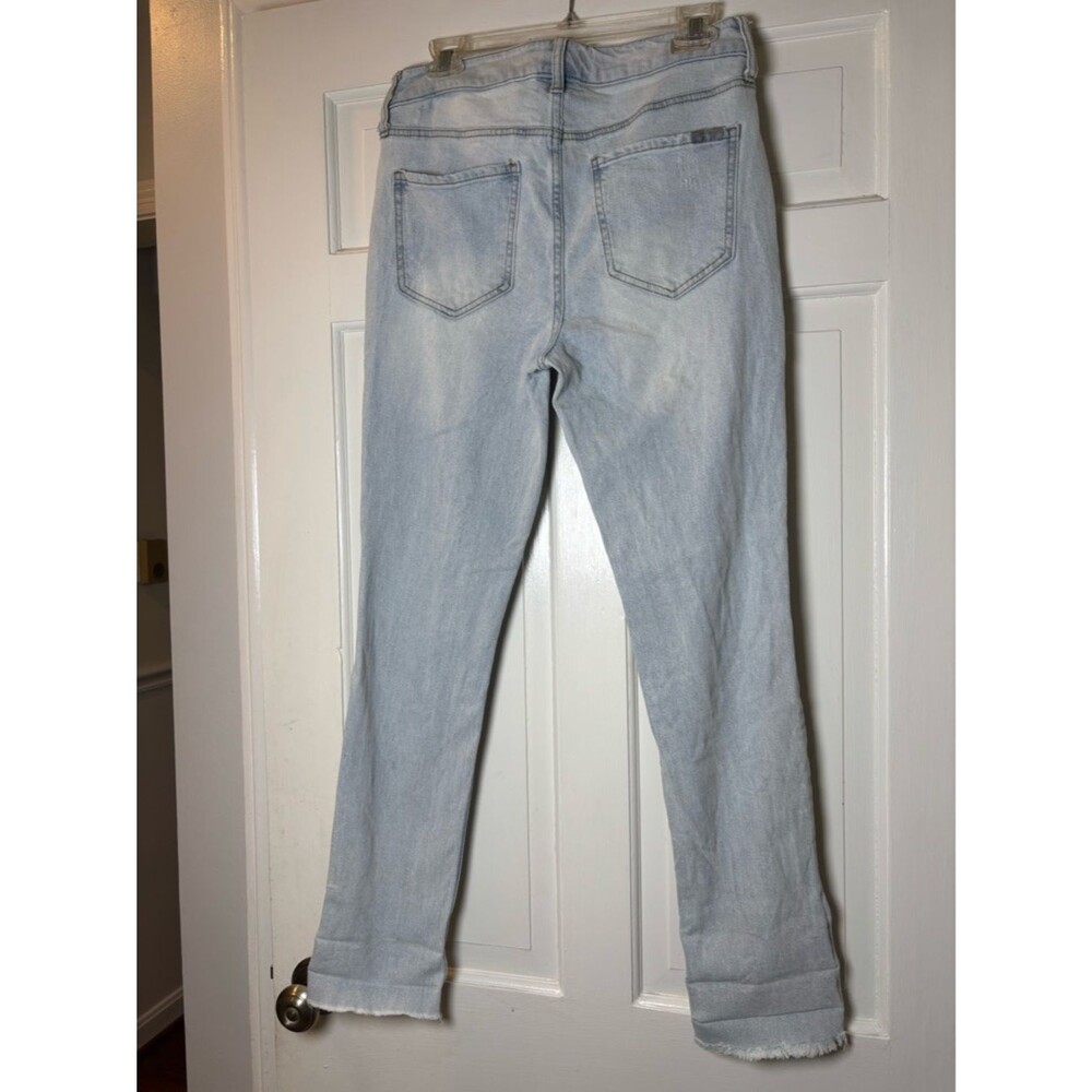 Seven7 Light Wash Distressed Weekend Slim Fit Women’s 6 Jeans - Picture 3 of 8